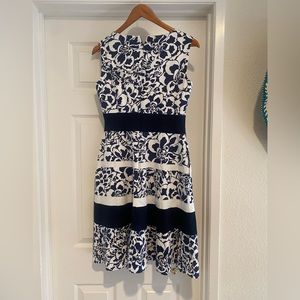 Anne Klein Dress size 4
